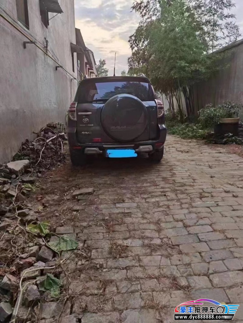 13年丰田RAV4轿车抵押车出售