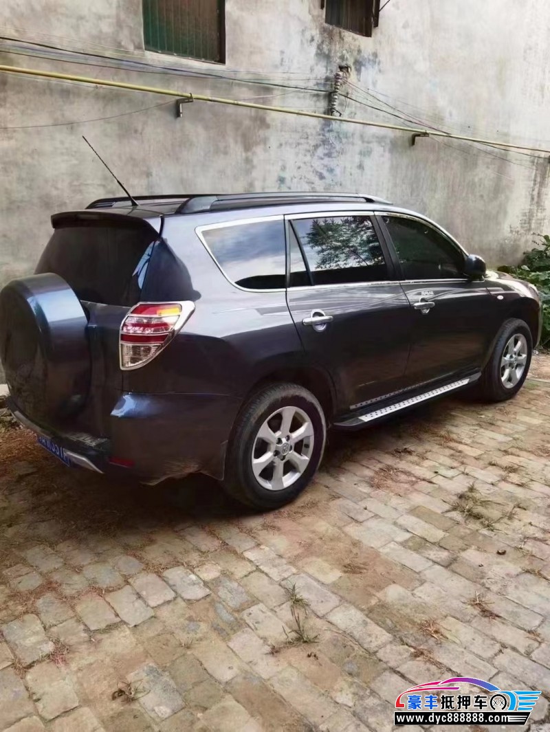 13年丰田RAV4轿车抵押车出售