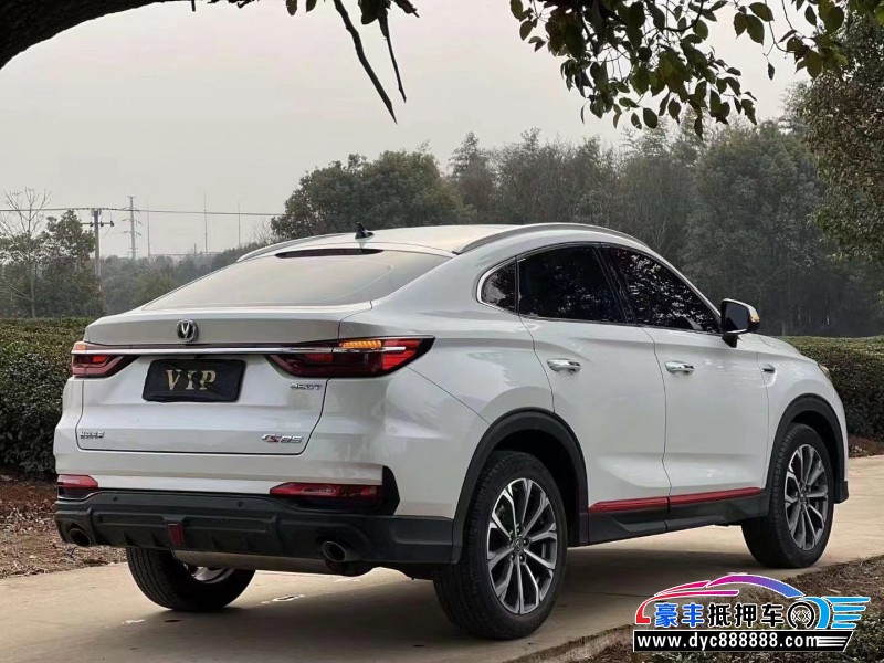 21年长安长安cs85轿车抵押车出售