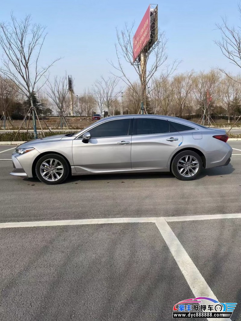 20年丰田亚洲龙轿车抵押车出售