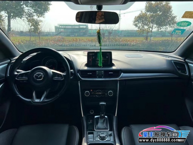 18年马自达CX-4轿车抵押车出售