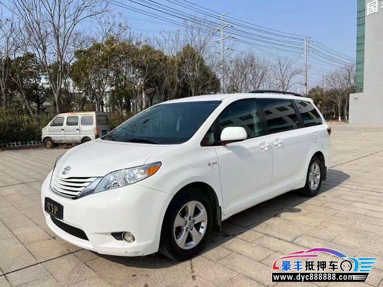 18年丰田塞纳轿车抵押车出售