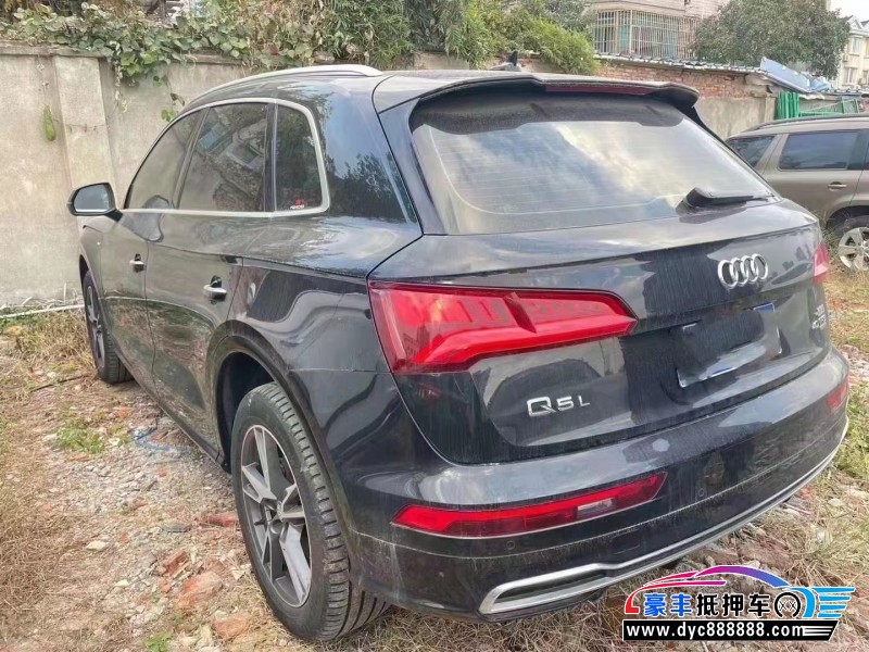 21年奥迪Q5轿车抵押车出售