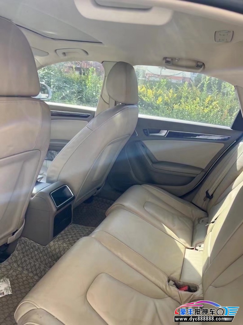 12年奥迪A4轿车抵押车出售