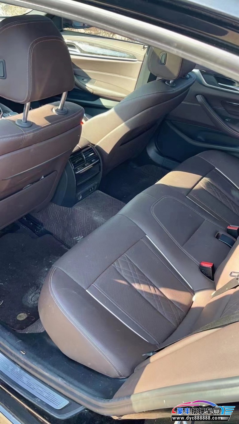 21年宝马5系轿车抵押车出售