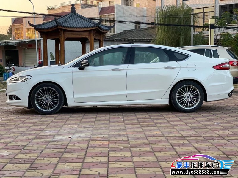 13年福特蒙迪欧轿车抵押车出售