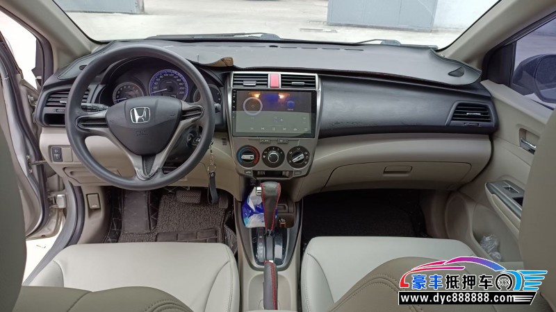 13年本田锋范轿车抵押车出售