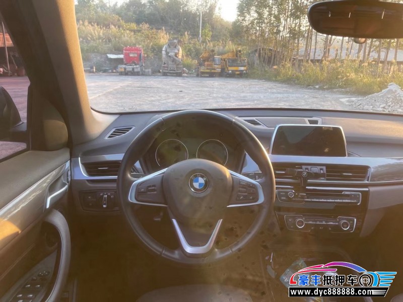 18年宝马X1轿车抵押车出售