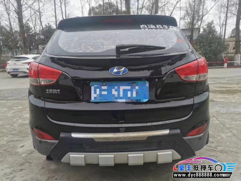 11年现代ix35轿车抵押车出售