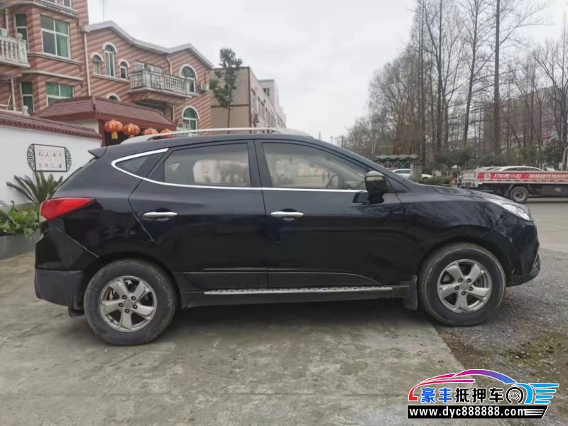 11年现代ix35轿车抵押车出售