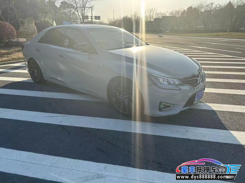 14年丰田锐志轿车抵押车出售