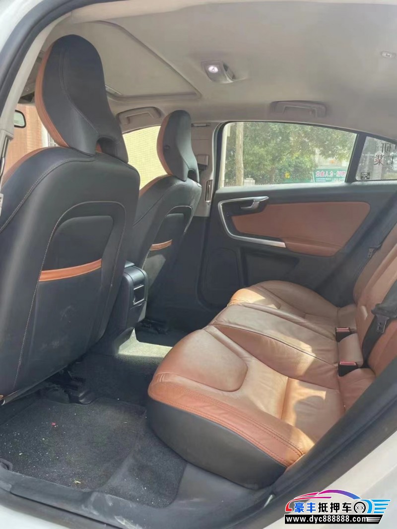 15年沃尔沃S60L轿车抵押车出售