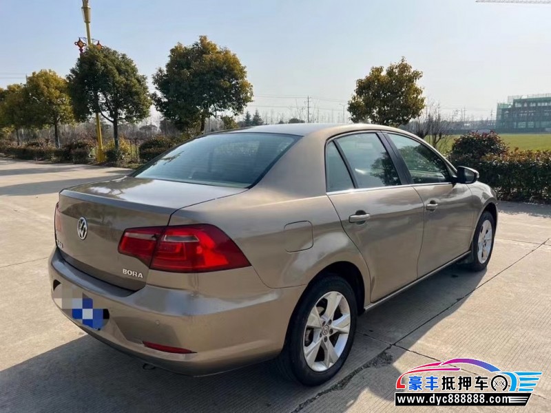 14年大众宝来轿车抵押车出售