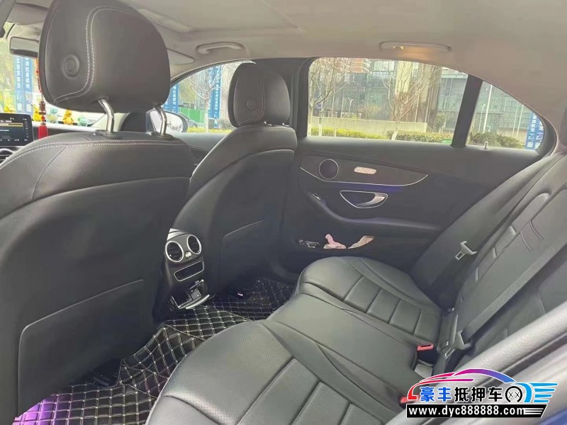 20年奔驰C轿车抵押车出售