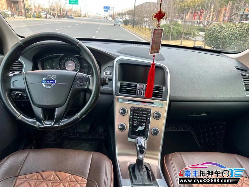 15年沃尔沃XC60轿车抵押车出售