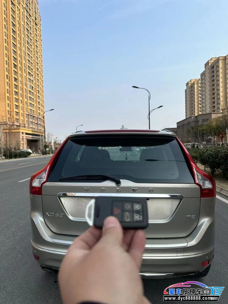 15年沃尔沃XC60轿车抵押车出售