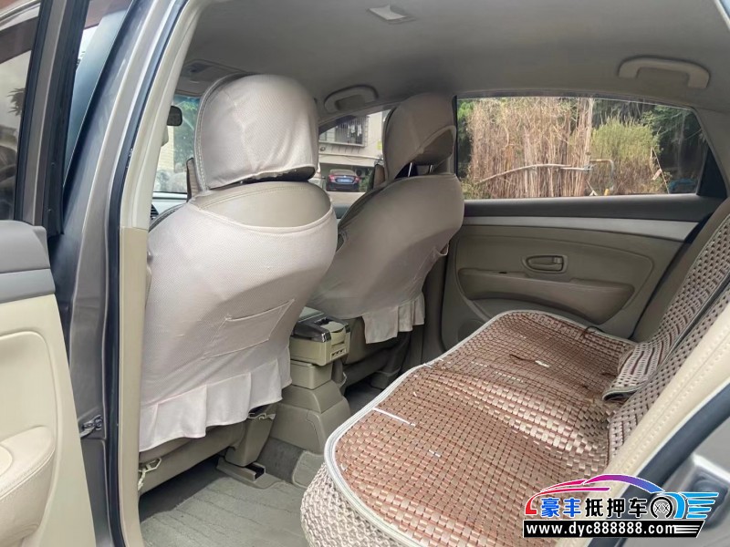 12年日产轩逸轿车抵押车出售