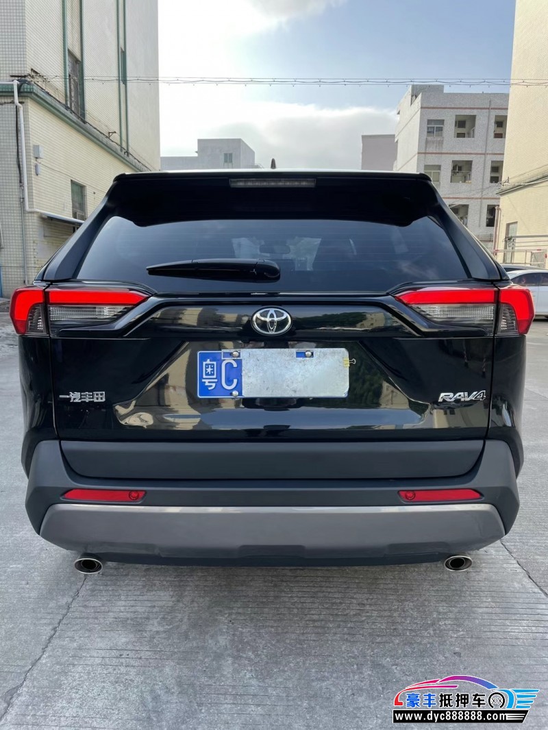 22年丰田RAV4轿车抵押车出售