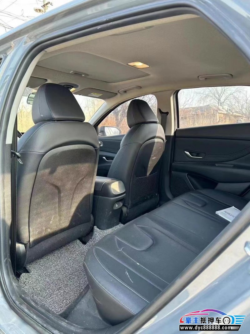 21年现代伊兰特轿车抵押车出售