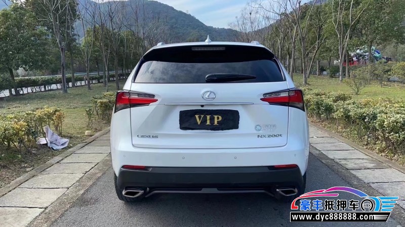 15年雷克萨斯NX轿车抵押车出售