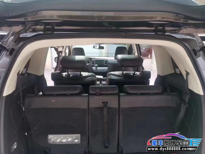 17年本田艾力绅轿车抵押车出售