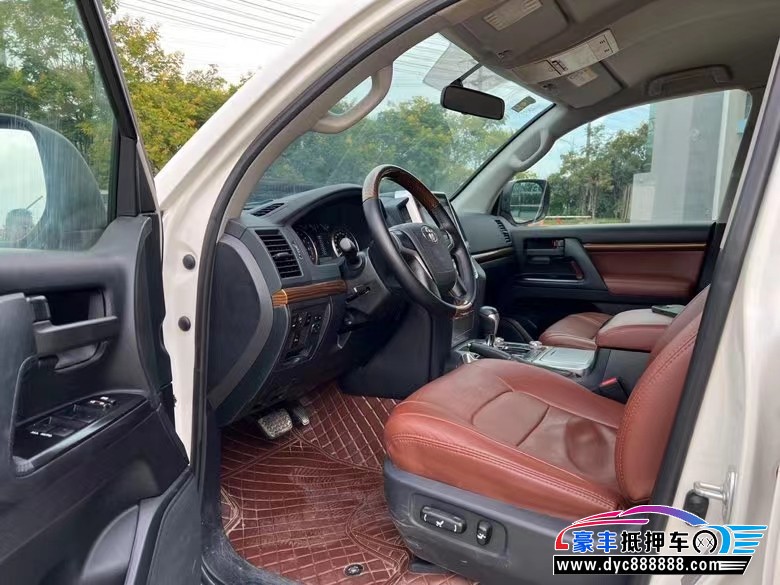 18年丰田兰德酷路泽轿车抵押车出售