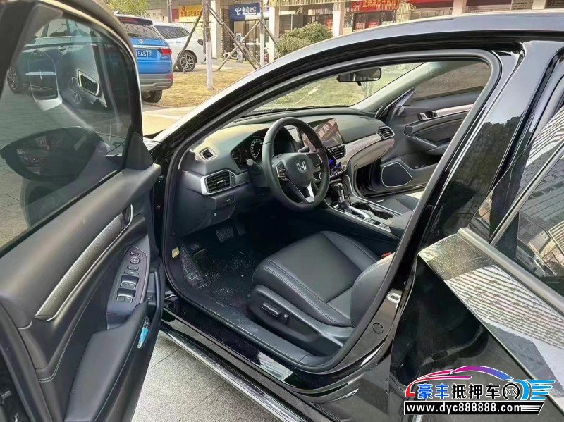 22年本田雅阁轿车抵押车出售