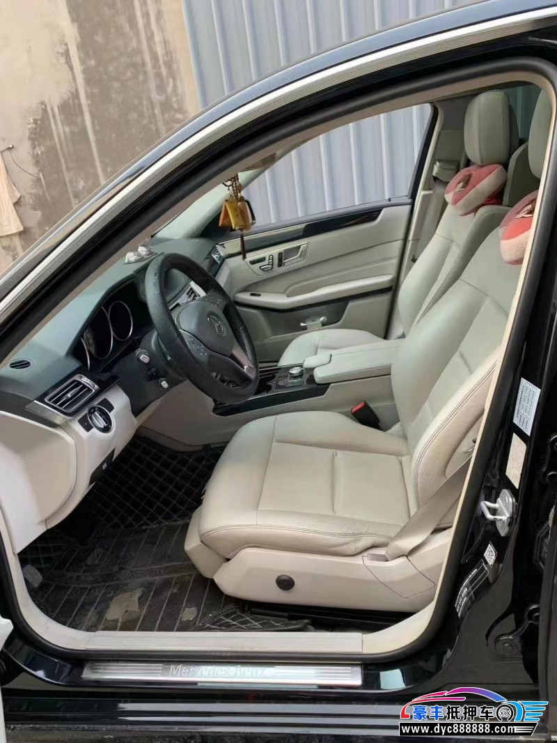 14年奔驰E轿车抵押车出售