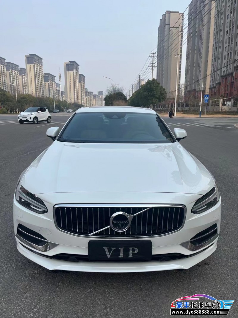 17年沃尔沃S90轿车抵押车出售