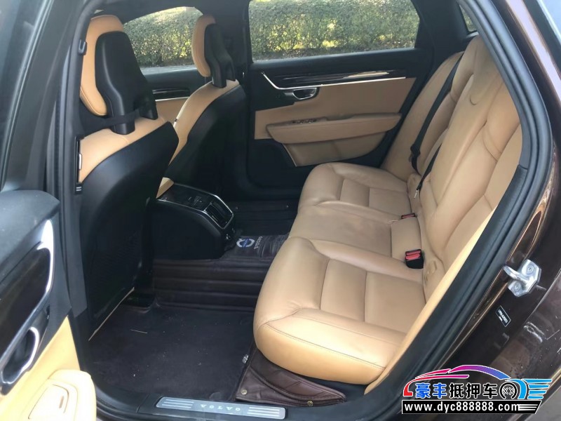 17年沃尔沃S90轿车抵押车出售