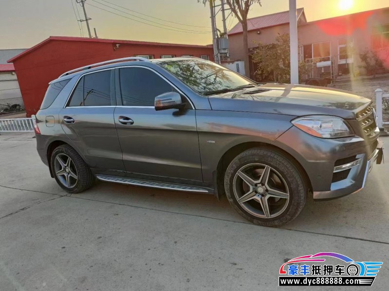 12年奔驰ML轿车抵押车出售