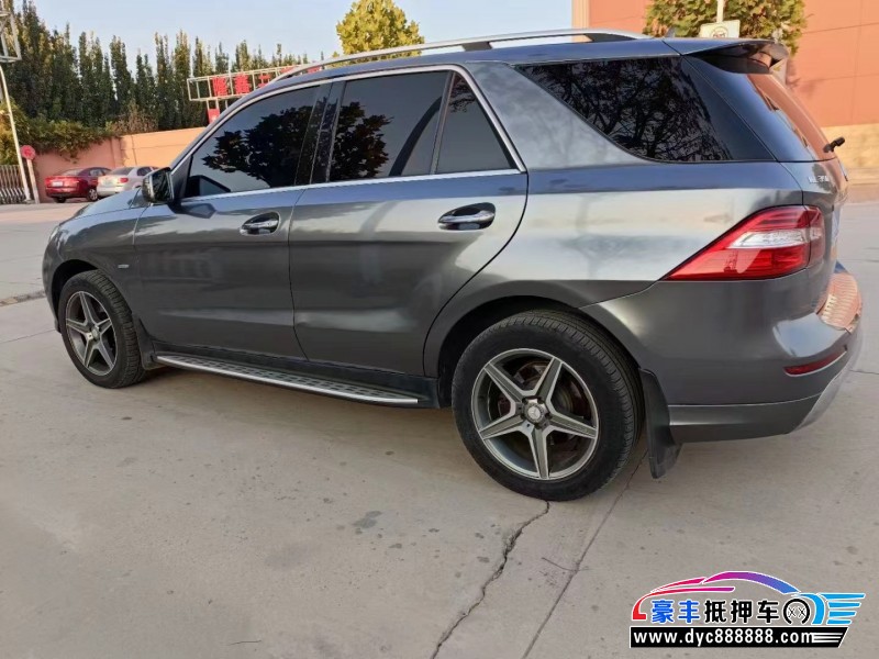 12年奔驰ML轿车抵押车出售