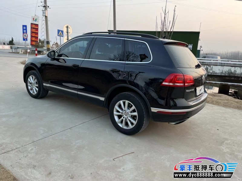 16年大众途锐轿车抵押车出售