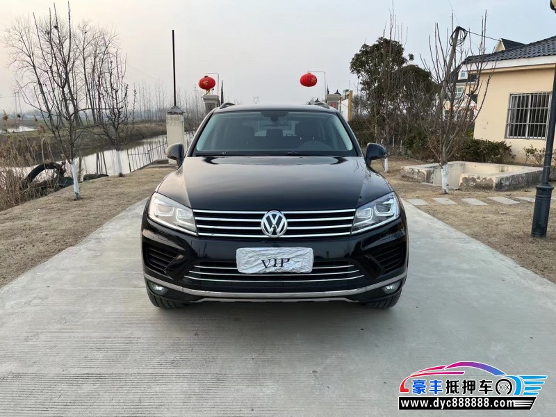 16年大众途锐轿车抵押车出售