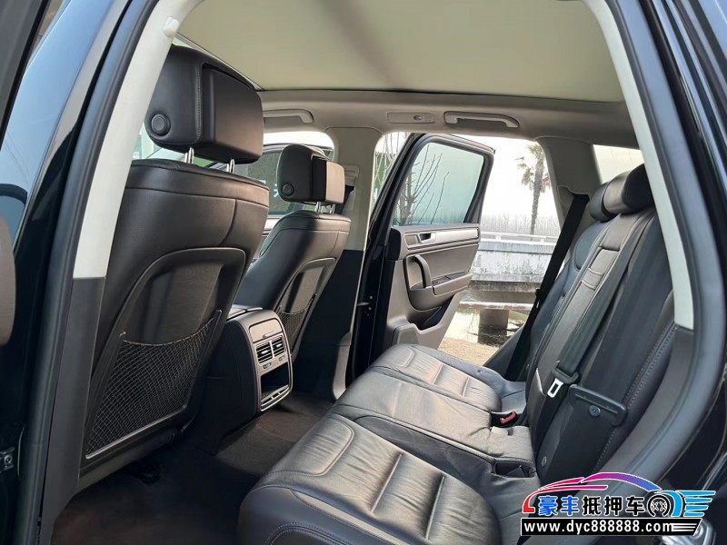 16年大众途锐轿车抵押车出售