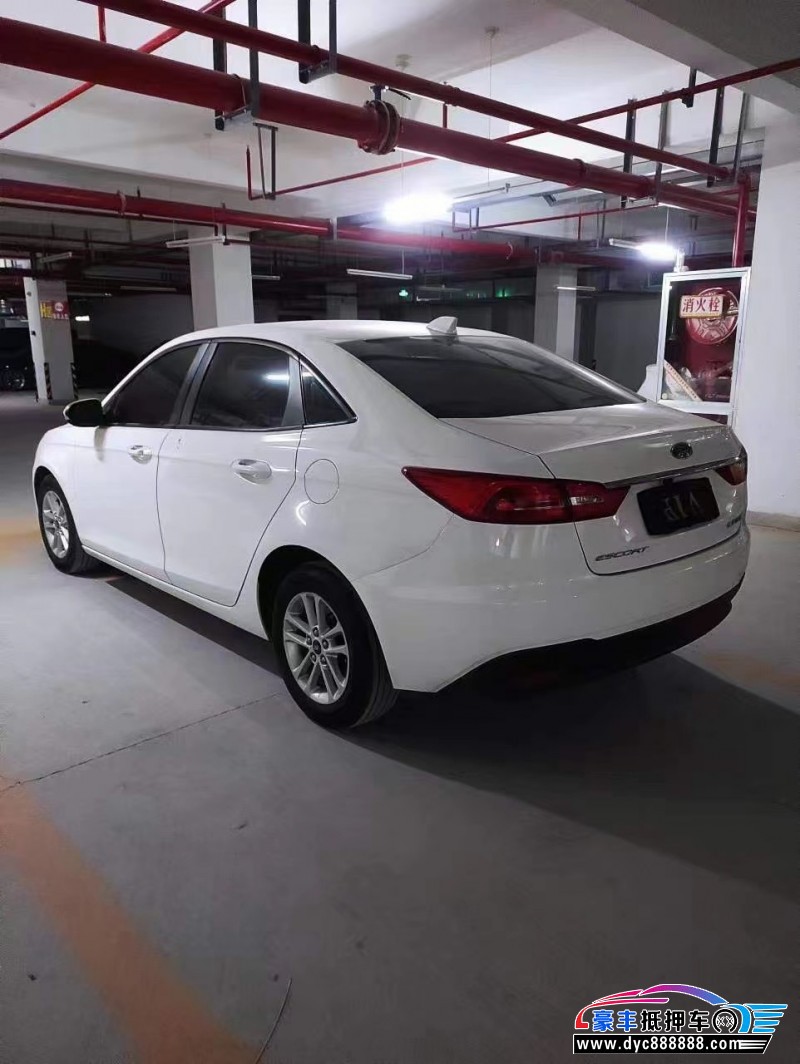 19年福特福睿斯轿车抵押车出售