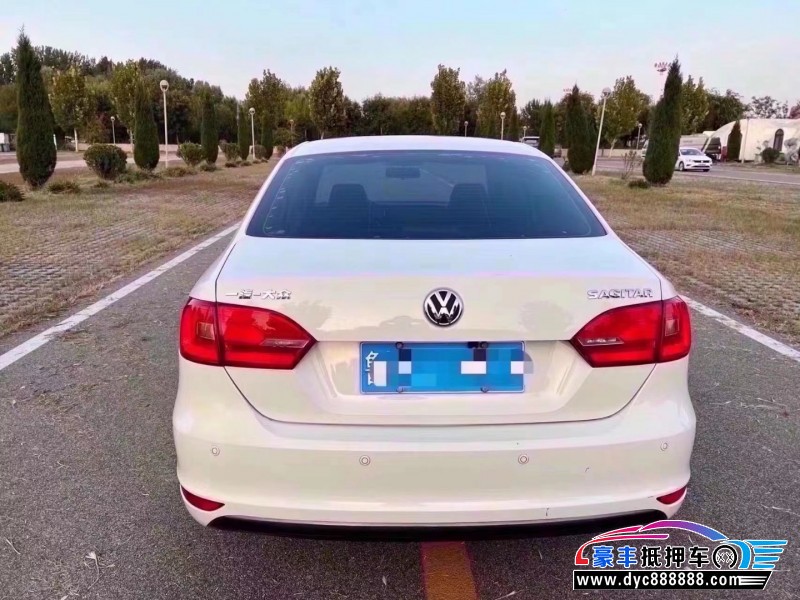 13年大众速腾轿车抵押车出售