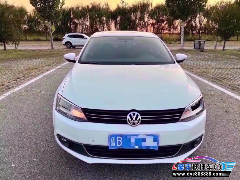 13年大众速腾轿车抵押车出售