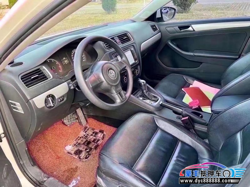 13年大众速腾轿车抵押车出售