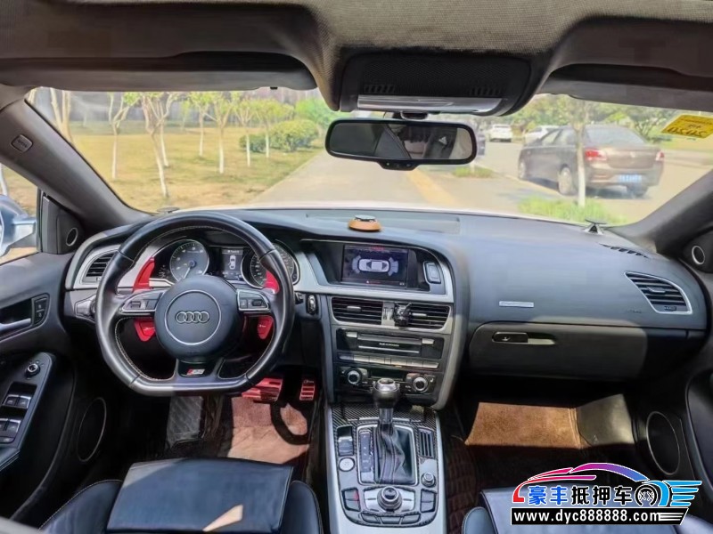 12年奥迪S5轿车抵押车出售