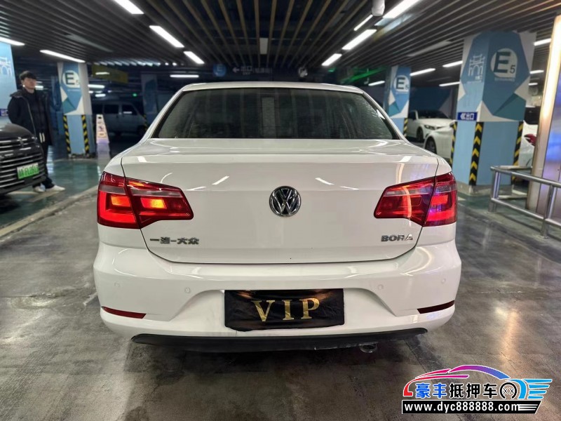 15年大众宝来轿车抵押车出售