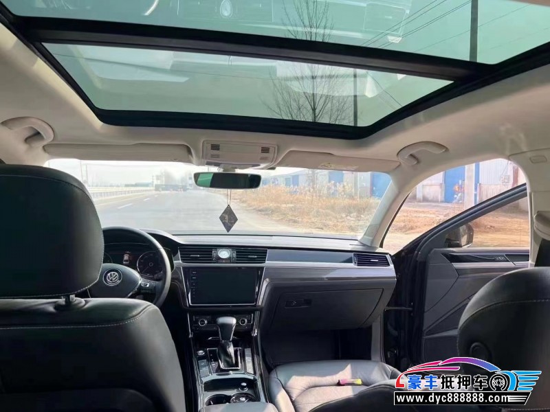 18年大众辉昂轿车抵押车出售