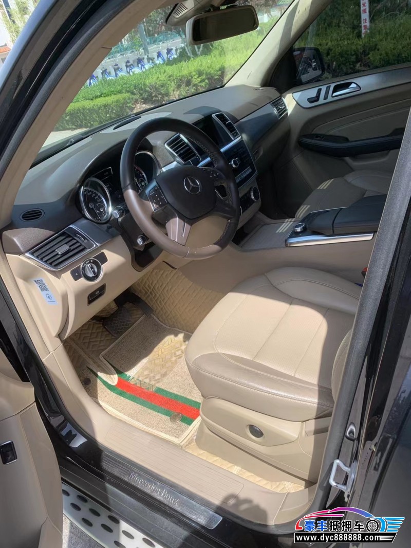 14年奔驰ML轿车抵押车出售