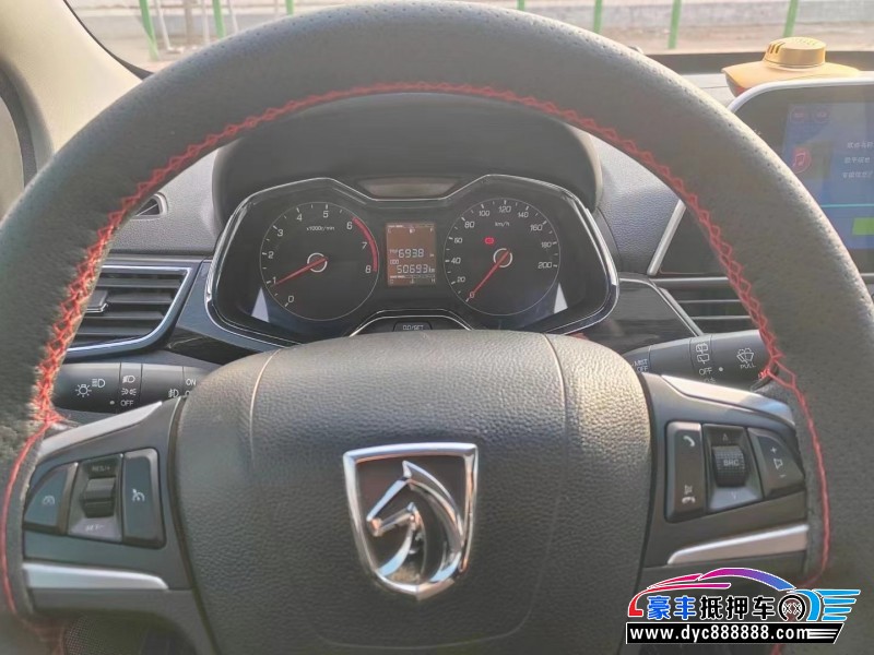 16年宝骏310SUV抵押车出售