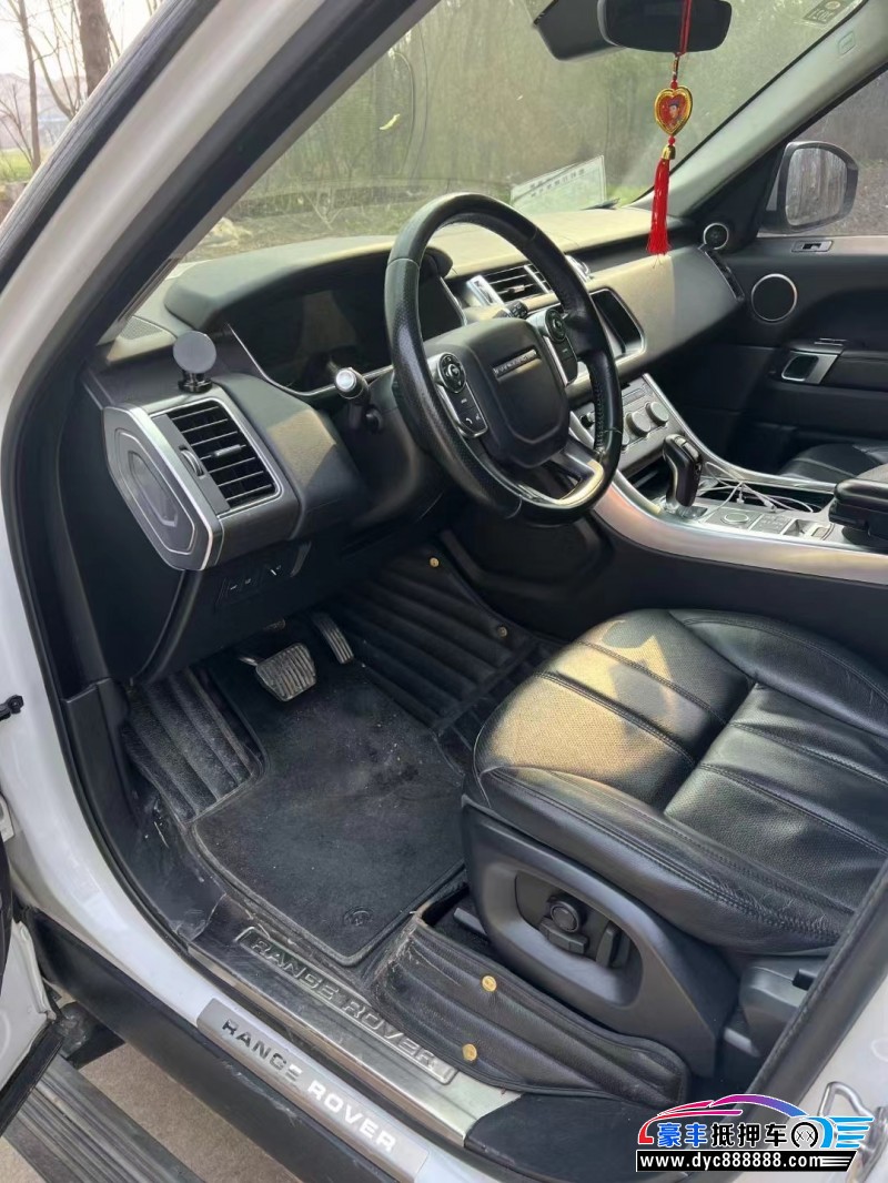 17年路虎揽胜运动轿车抵押车出售