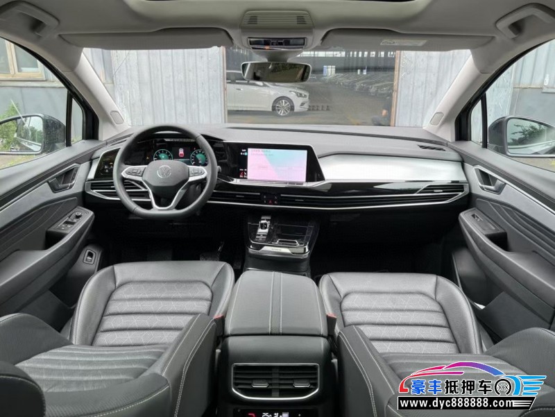 22年大众揽镜轿车抵押车出售