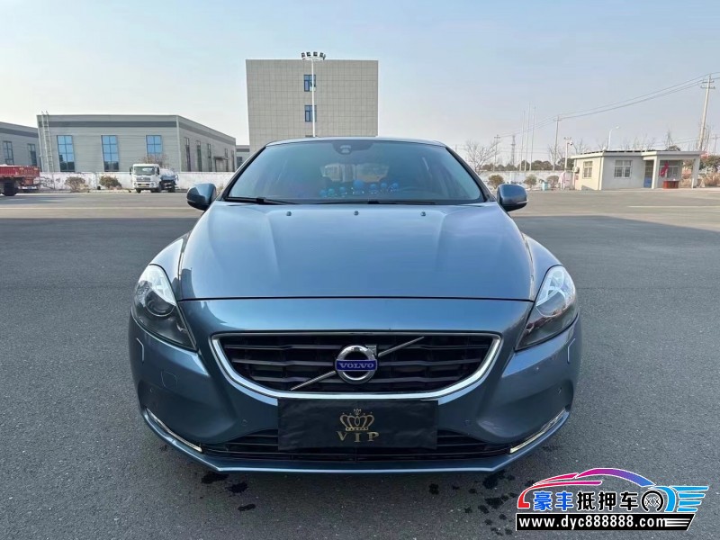 14年沃尔沃V40轿车抵押车出售