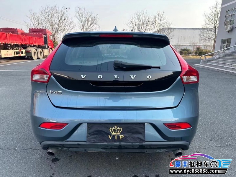 14年沃尔沃V40轿车抵押车出售