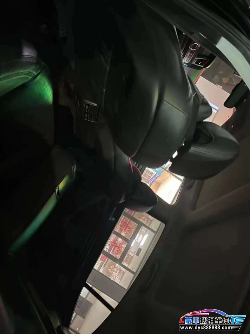 14年起亚凯尊轿车抵押车出售