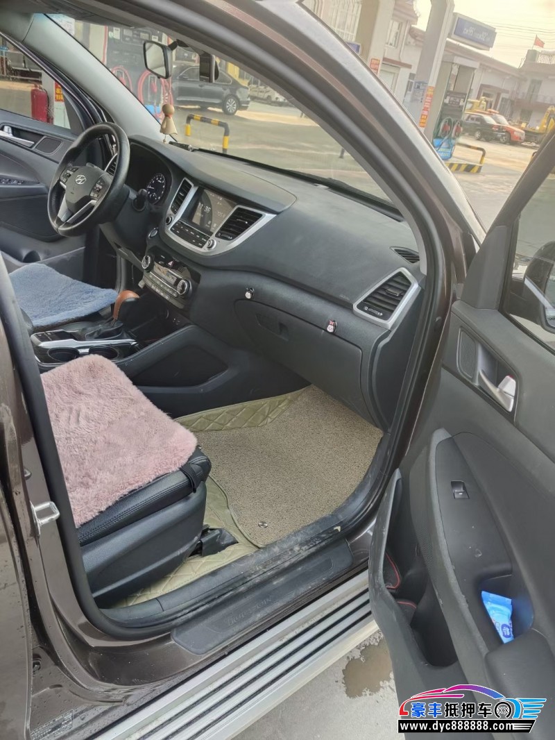 18年现代途胜SUV抵押车出售